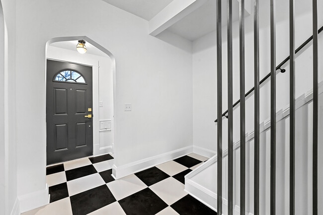 Photo - 3127 33rd Ave S