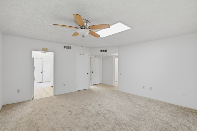 Photo - 359 N Calle Del Chancero