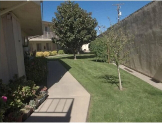 522 E Ave Q5 Unit 18