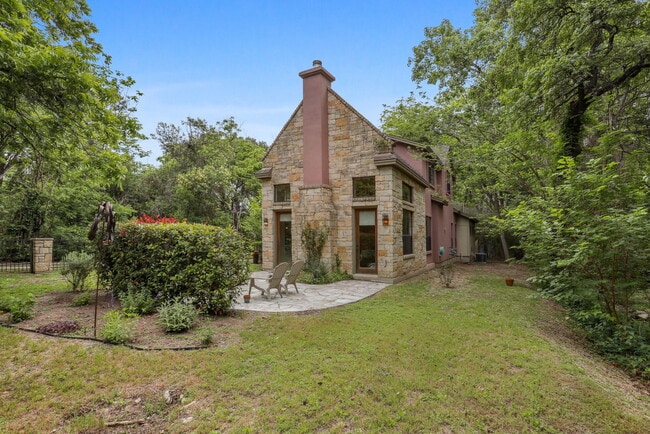 Photo - 2309 Kinney Rd