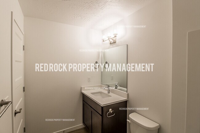 Photo - 1030 N Davis Ln