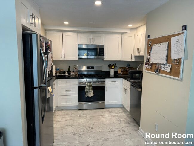 Building Photo - 137 Glenville Ave