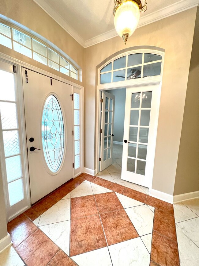 Photo - 4BR/3BA Gorgeous Eagle Harbor Luxury Home!