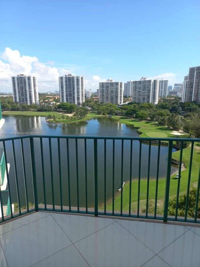 Building Photo - 20000 E Country Club Dr Unit 1212 Rental