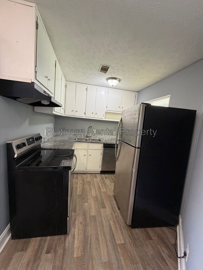 Photo - 1512 Waverly Way Unit D-2