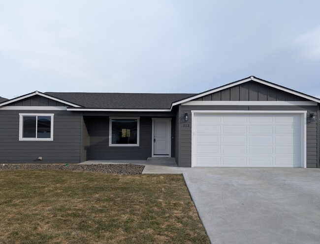 JUST LISTED: Newly Constructed 3-Bedroom H... - JUST LISTED: Newly Constructed 3-Bedroom H... House