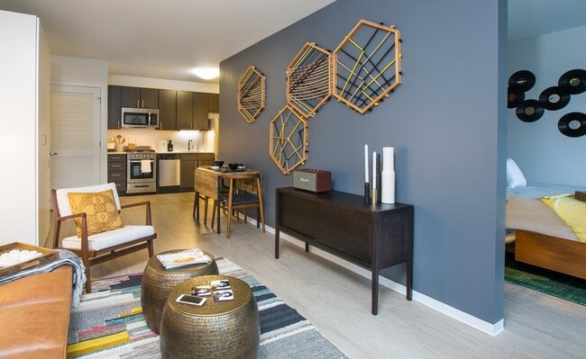 Photo - 200 W Superior St Unidad 2706B