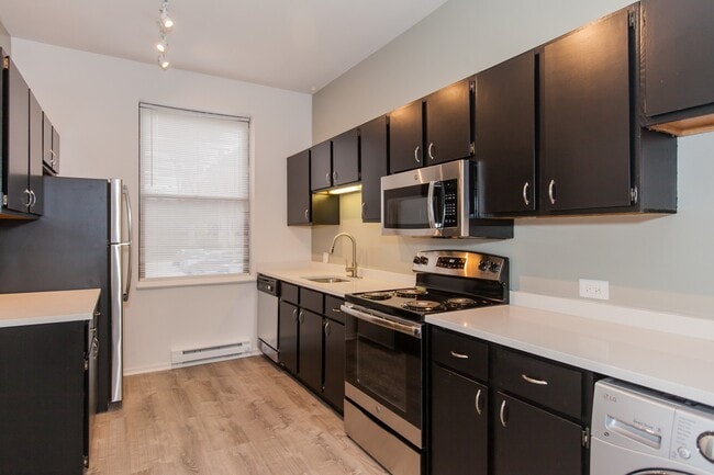 727 W Cornelia Ave Unit 729 3