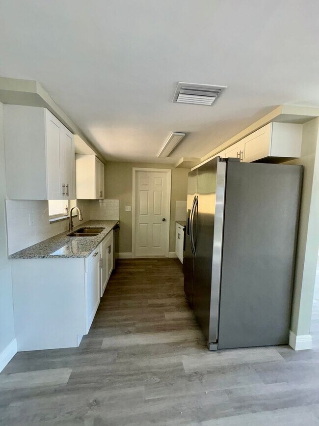 Photo - 7329 Seashore Dr