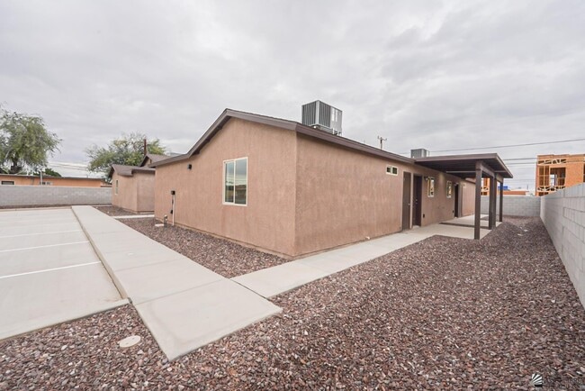 Photo - 1921 S Walnut Ave