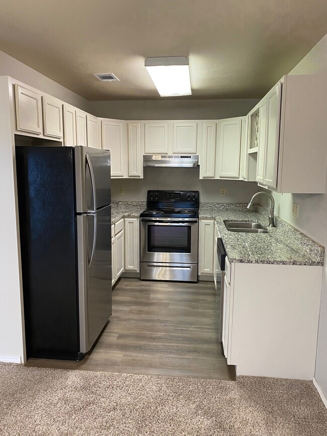 Photo - 3109 W 2nd Ct Unit 3109 W 2nd Court Apt. B