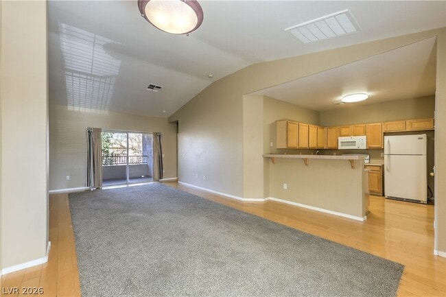 Photo - 1001 Domnus Ln Unidad 203