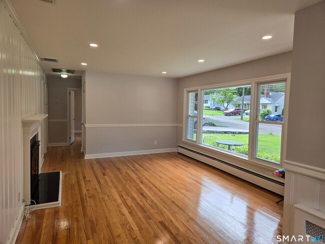Photo - 73 Crestwood Dr