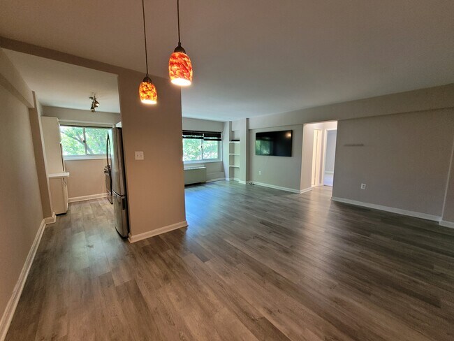 Photo - 5315 Connecticut Ave NW Unit 502