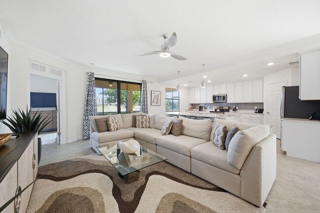 Building Photo - 10792 Tarflower Dr Unit 102
