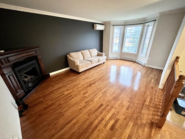 Photo - 54 Sunderland Dr