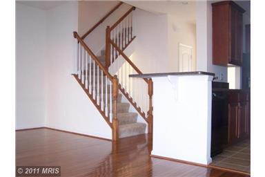 Photo - 4 Bedroom Townhome & Garage - Ashburn
