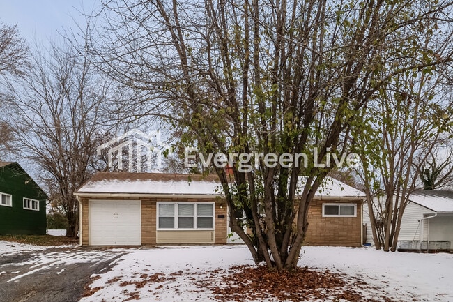 Building Photo - 6806 E 114th Terrace