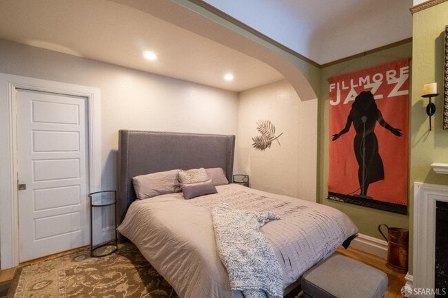 Photo - 1888 Green St