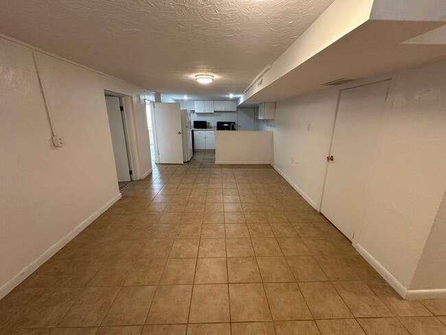 358 W 4th S Unit B