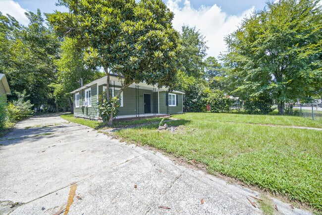 Photo - 345 29th Ave