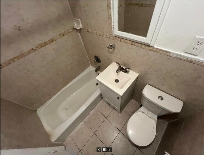 Photo - 21-23-23 E 17th St