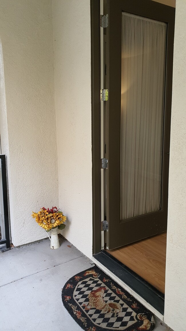 Photo - 1793 Hillebrant Plz Unidad #1