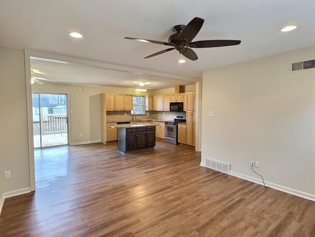 Photo - 514 Jeffrey Ln