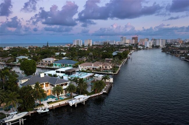 Photo - 2307 N Riverside Dr