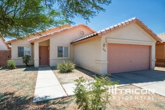 Photo - 16169 W Buchanan St