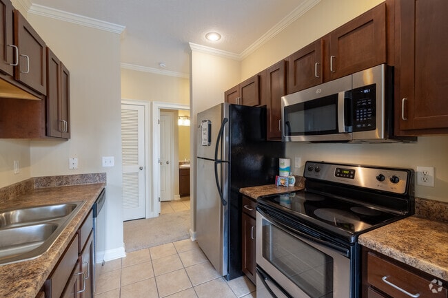 3BR, 2.5BA - 1,550SF - Kitchen
