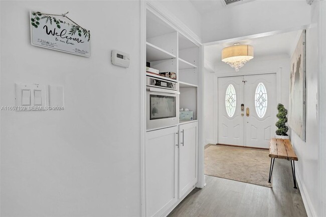 Photo - 5220 NE 26th Ave