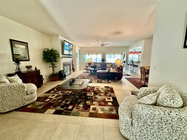 Photo - Large Beautifully Furnished Home in Sun City!