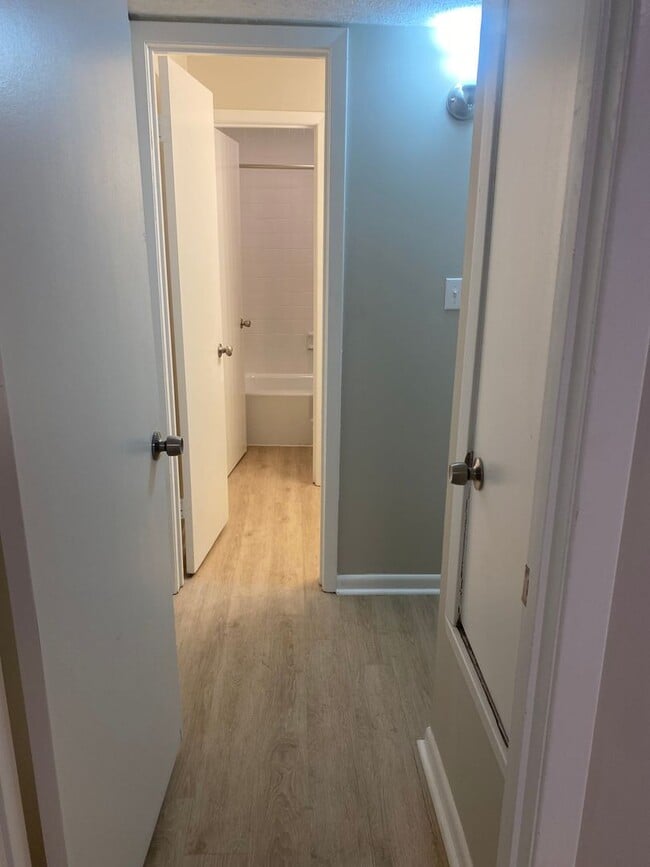 Colony House Apartments - Columbus, MS