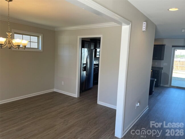 Photo - 2909 Old Field Rd