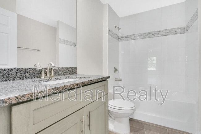 Photo - 2300 Fox Hollow Dr