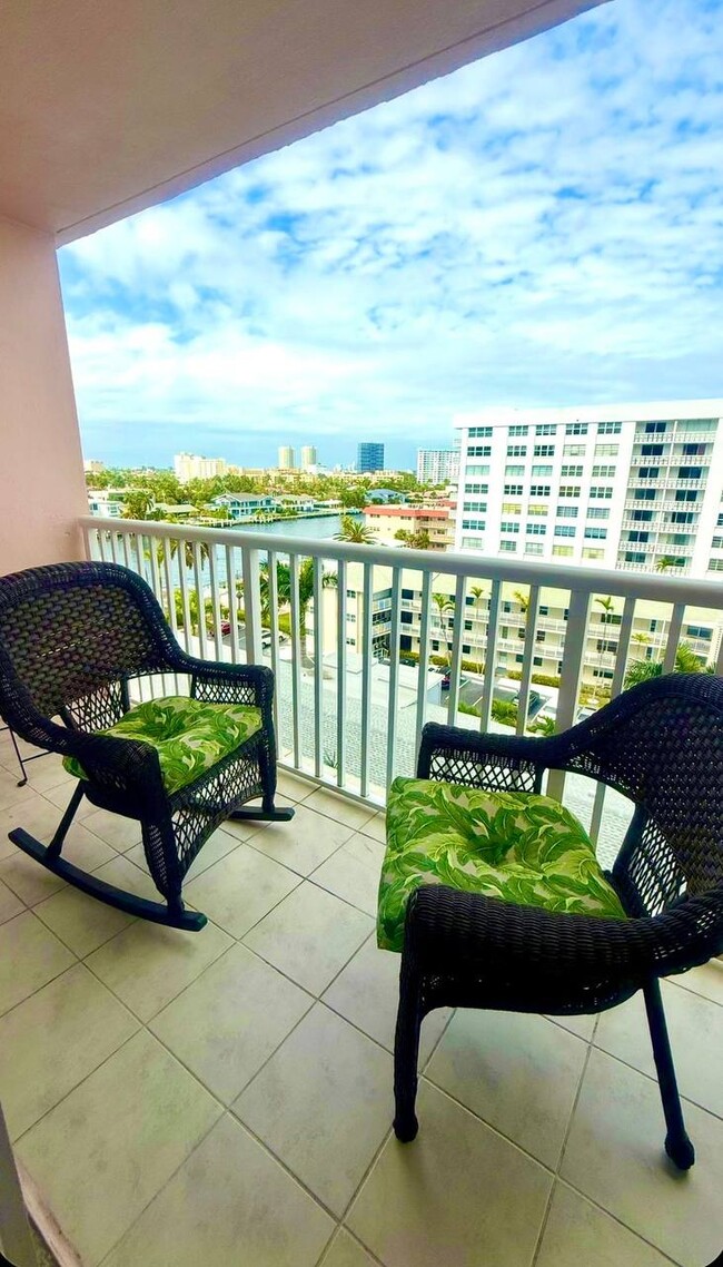 Building Photo - 3161 S Ocean Dr Unit 803