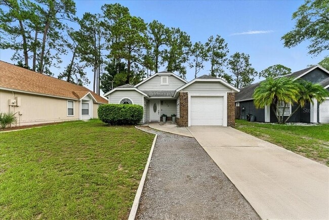Photo - 174 Edgewater Cir House