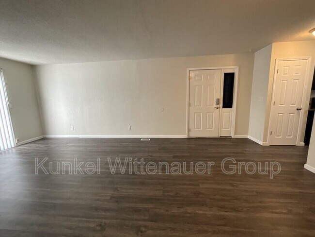 Photo - 19 Twin Oaks Dr