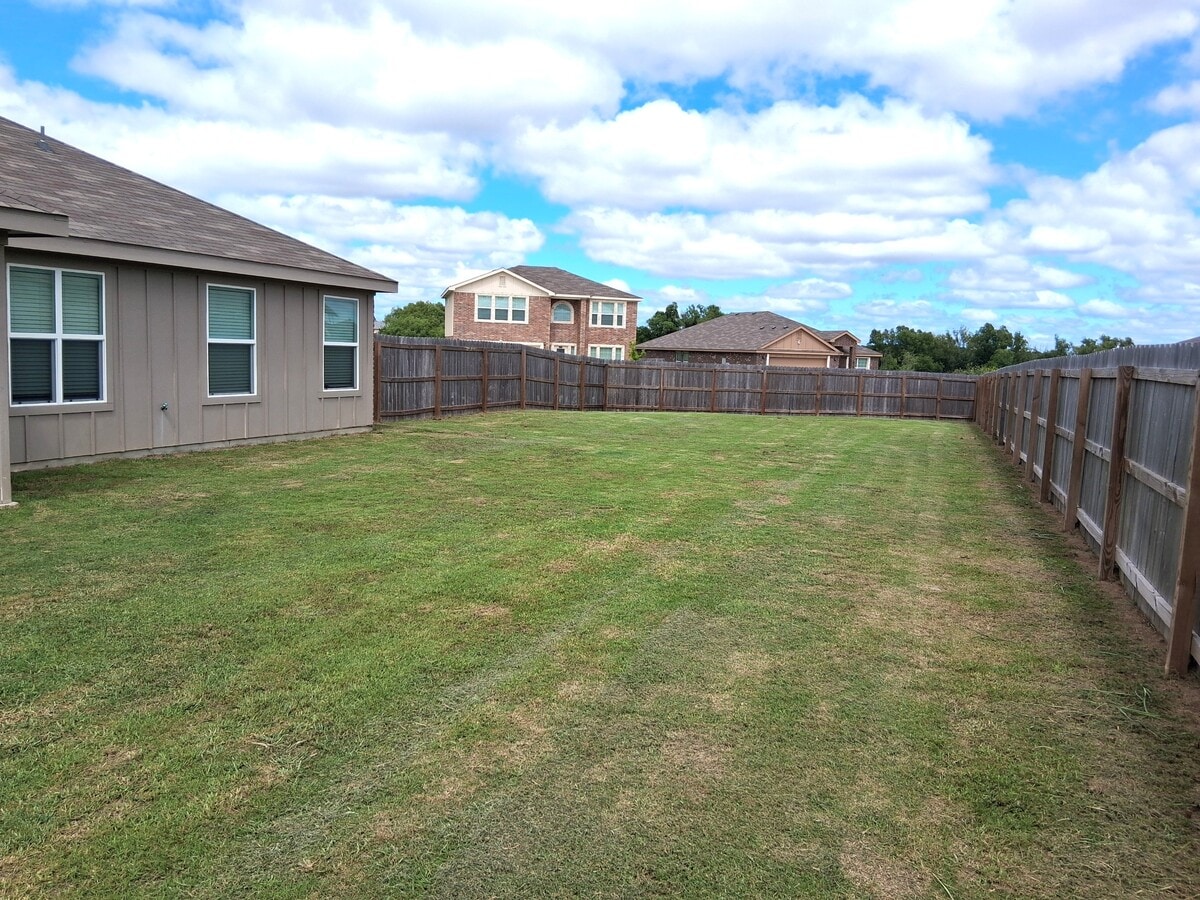 Photo - 3010 Privet Dr