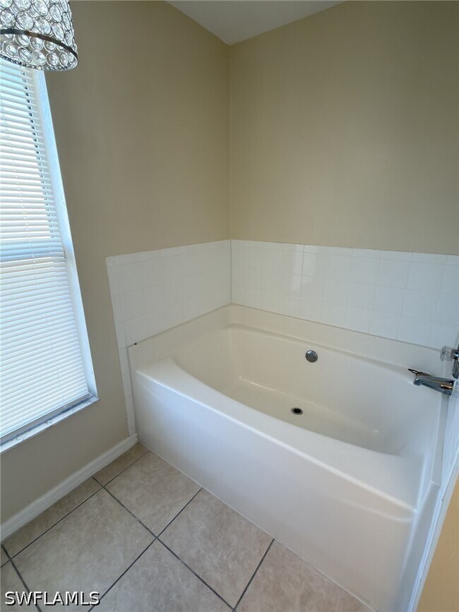 Photo - 2513 48th St SW