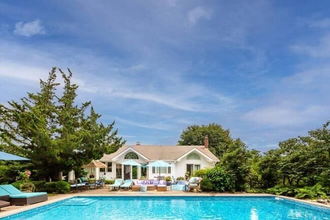 Photo - 8 Dovas Path