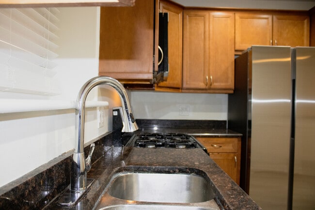 Photo - 2007 W Fargo Ave Unit 1