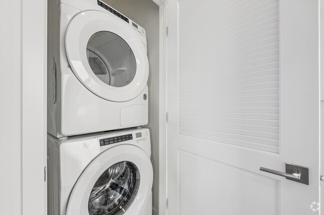 3BR, 3BA - 1450SF - Laundry