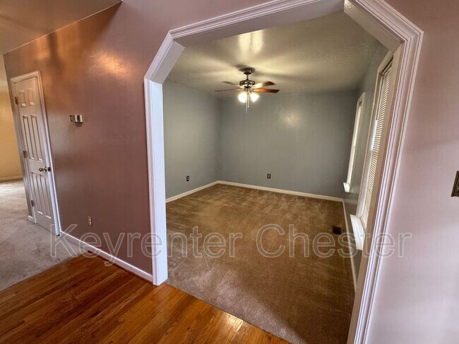 Photo - 5517 Takach Rd