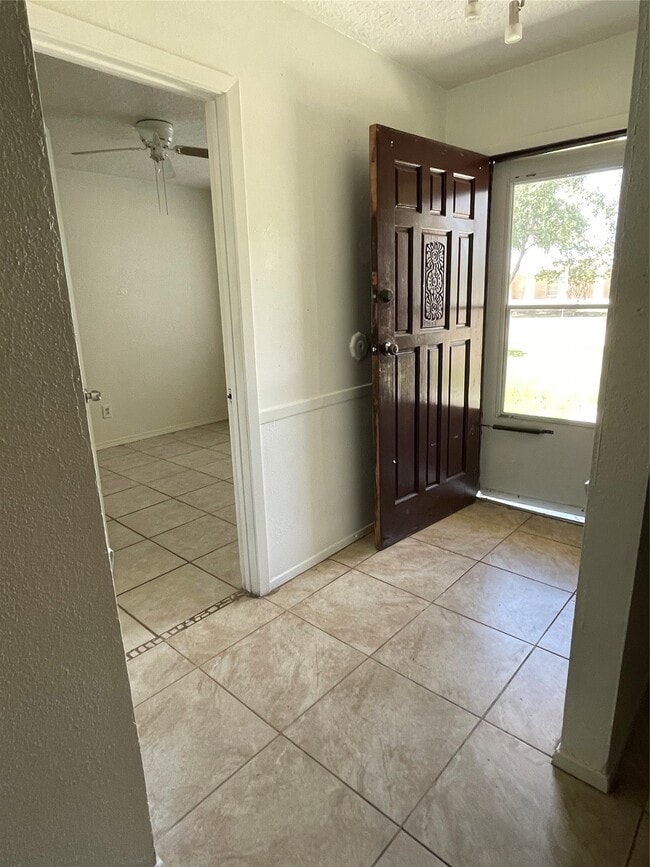12522 Corning Dr