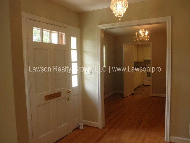 Photo - Conveniently Located, Spacious Salem Home