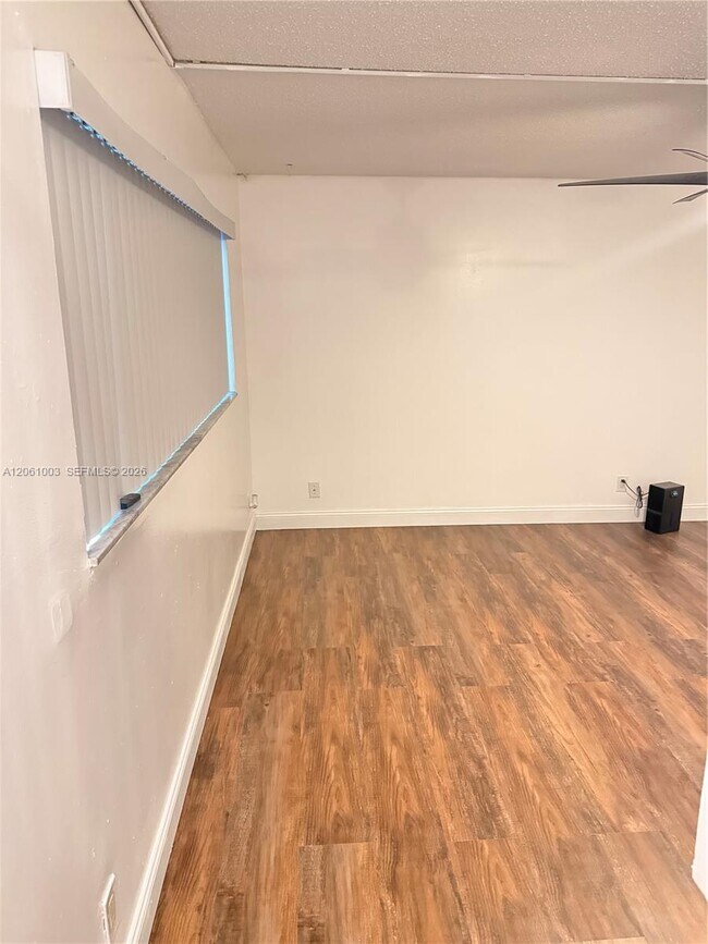 Photo - 3246 N Pine Island Rd