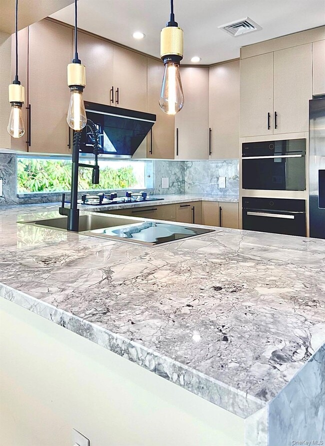 Photo - 24 Irene Ln E