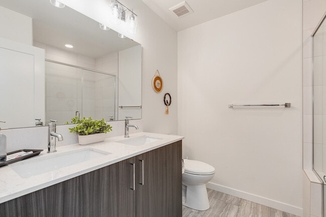 Photo - 1431 E Howell St Unidad SI ID1035920P